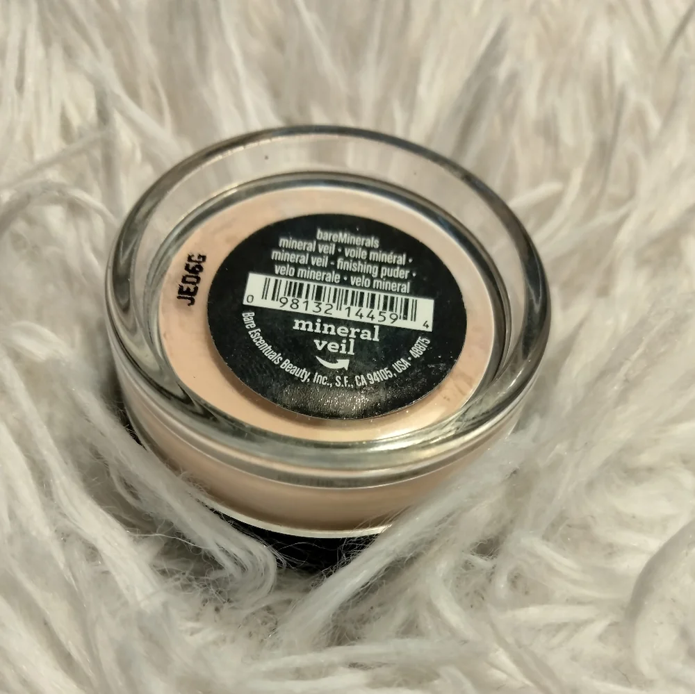 🆕 Mineral Veil Loose Finishing Powder Mini